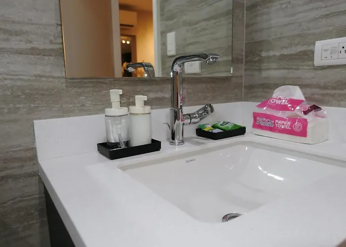 Apartment New Modern Luxurious 1 Bedroom With Wifi And Netflix Manila