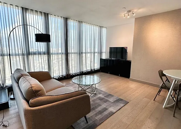 New Modern Luxurious 1 Bedroom With Wifi And Netflix Manila