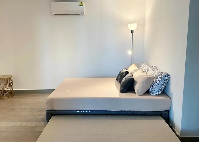 Apartment New Modern Luxurious 1 Bedroom With Wifi And Netflix